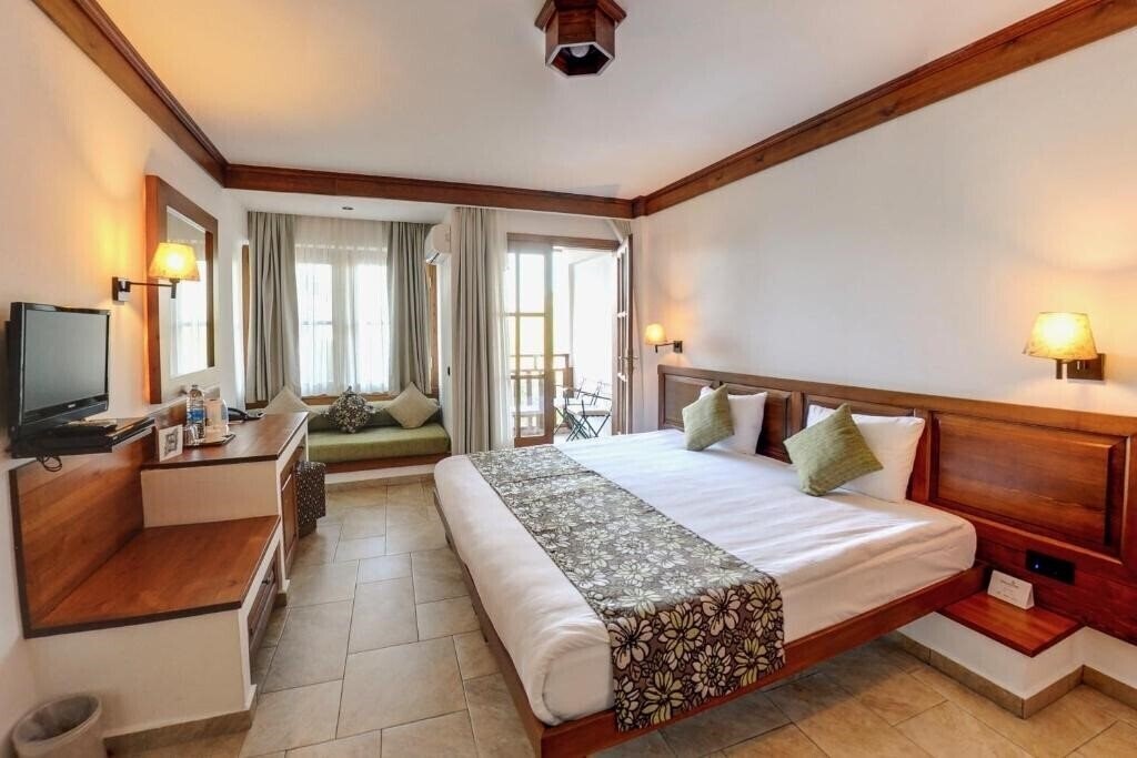 Фото Montana Pine Resort 4*