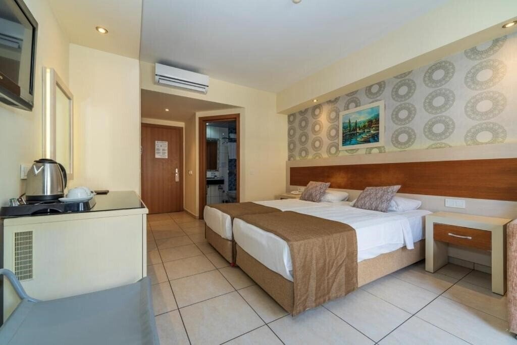 Фото Montebello Resort Hotel 4*