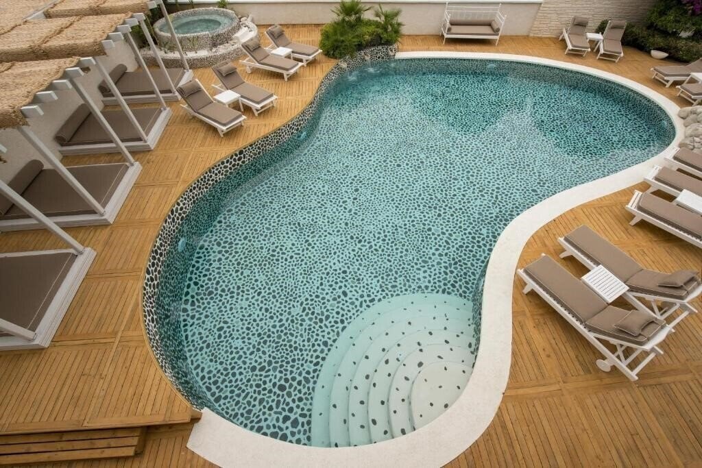 Отель Yacht Boheme Hotel 4*