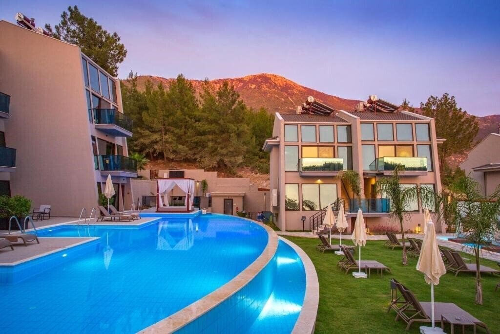 Готель Orka Cove Hotel Penthouse & Suites 4*