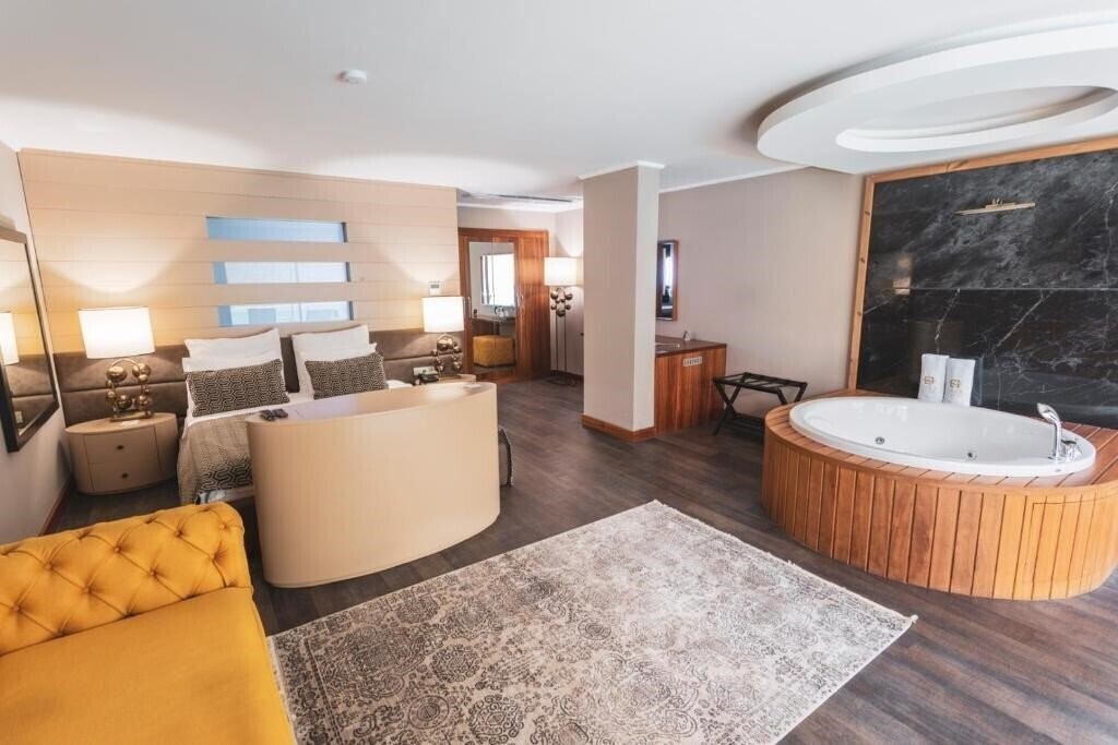 Зображення Orka Cove Hotel Penthouse & Suites 4*