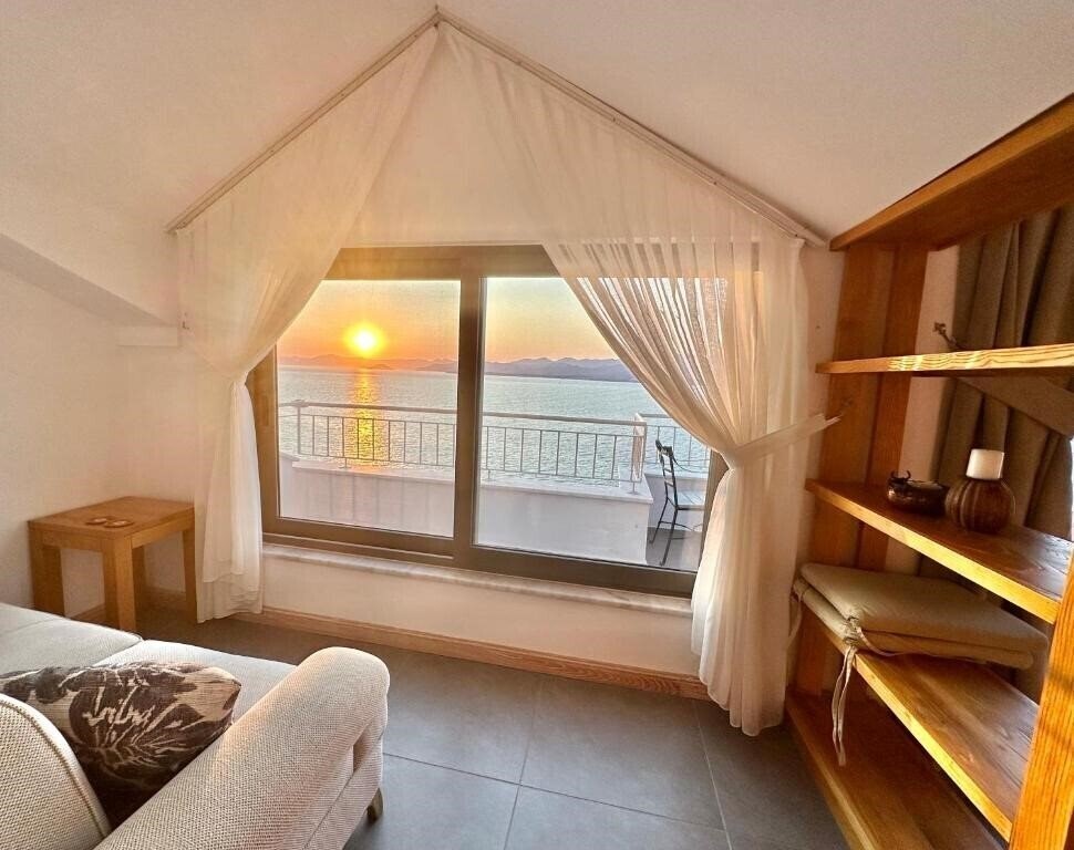 Фото Ece Butik Otel 4*