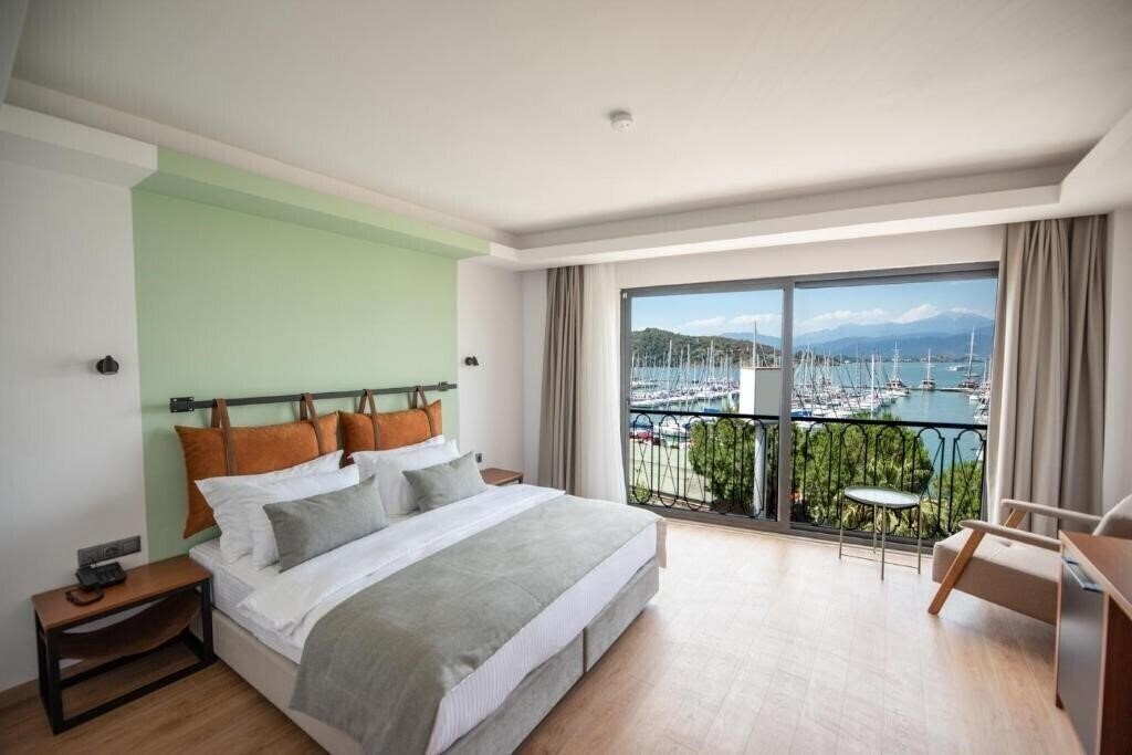 Готель La Farine Hotel 2*