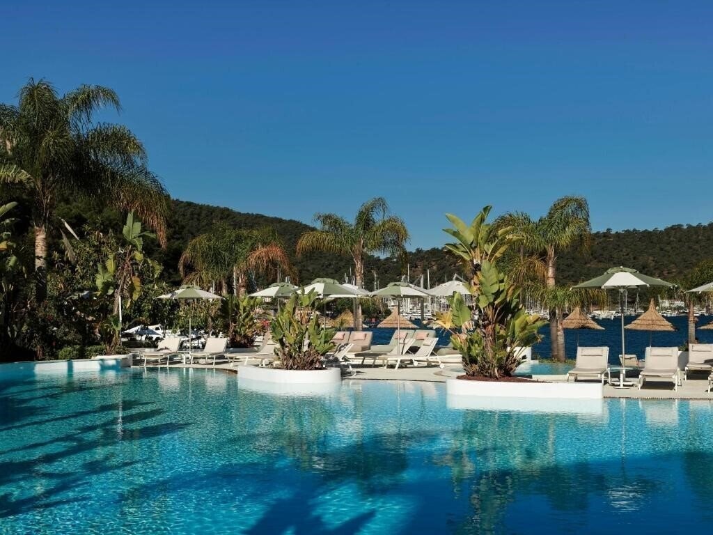 Фото Yacht Classic Hotel 4*