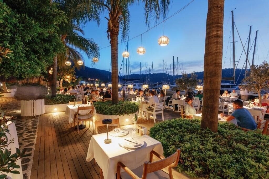 Фотография Yacht Classic Hotel 4*