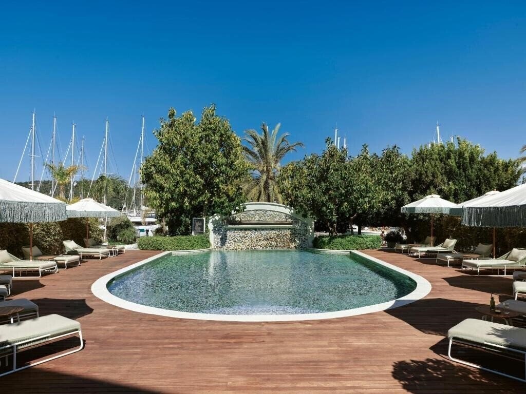 Картинка Yacht Classic Hotel 4*