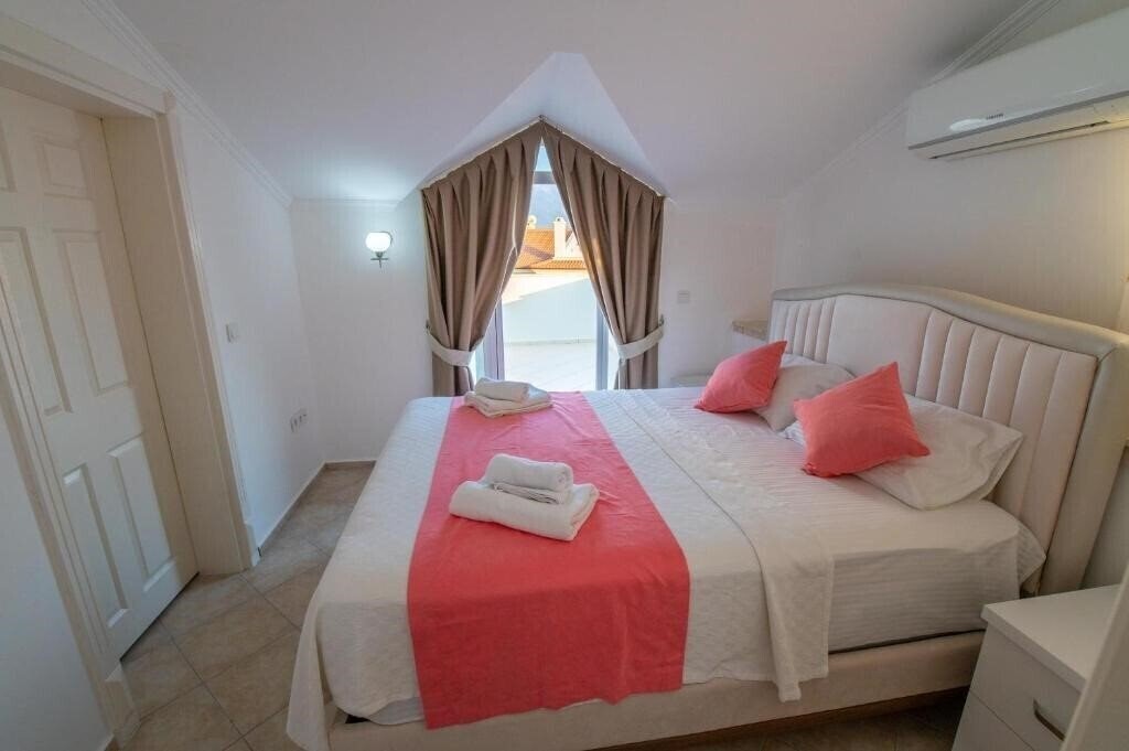 Фото Sunset Beach Club Lebrentals 3*