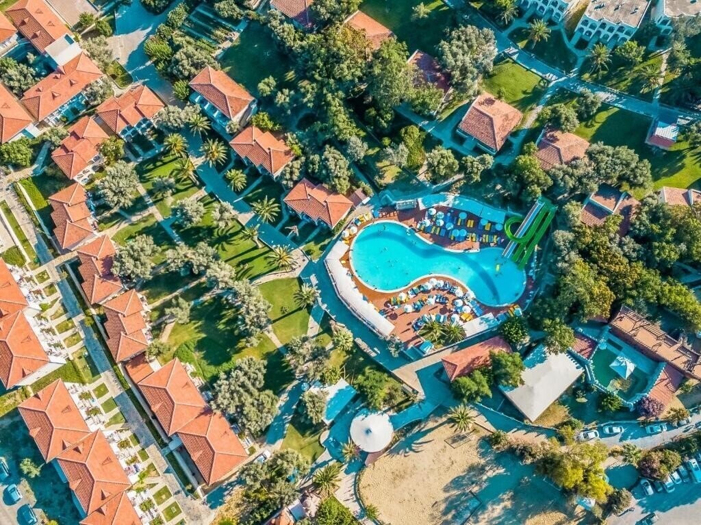 Готель Club Resort Atlantis 4*