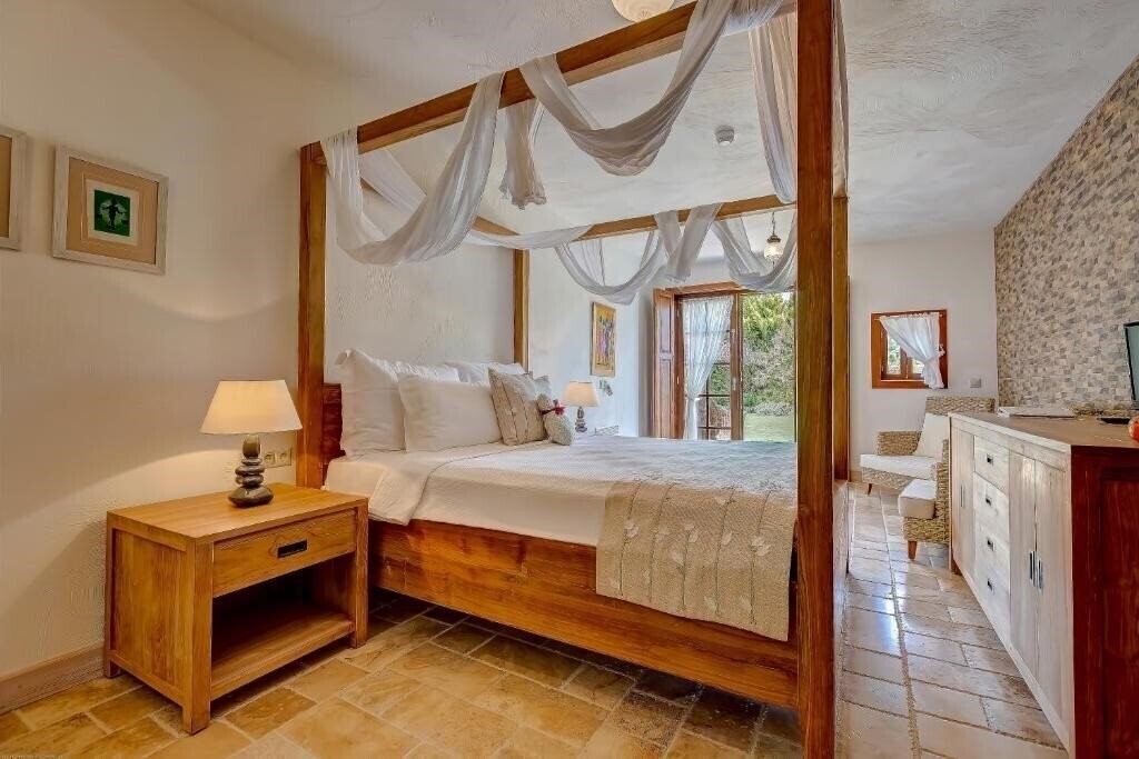 Фото Alacati Kapari Hotel 4*