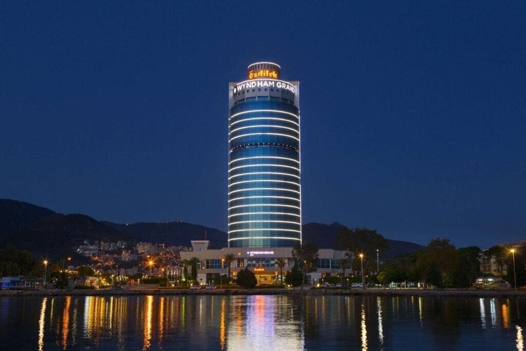 Фотографія Wyndham Grand Izmir Ozdilek 5*