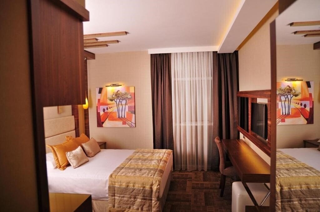 Готель Avin Hotel 3*