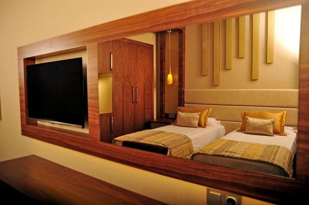 Фото Avin Hotel 3*