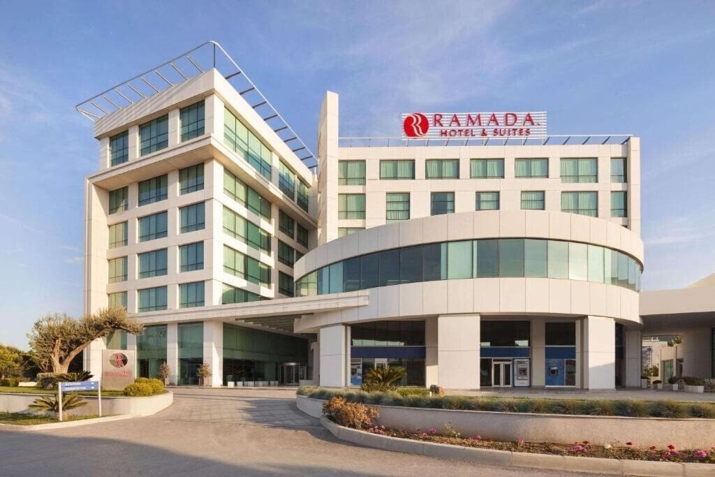 Отель Ramada Hotel & Suites Kemalpasa Izmir 4*