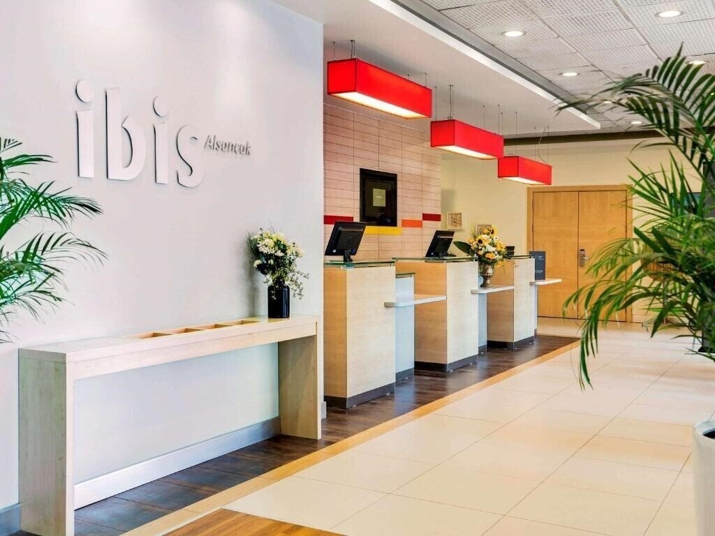 Фото Ibis Izmir Alsancak 4*
