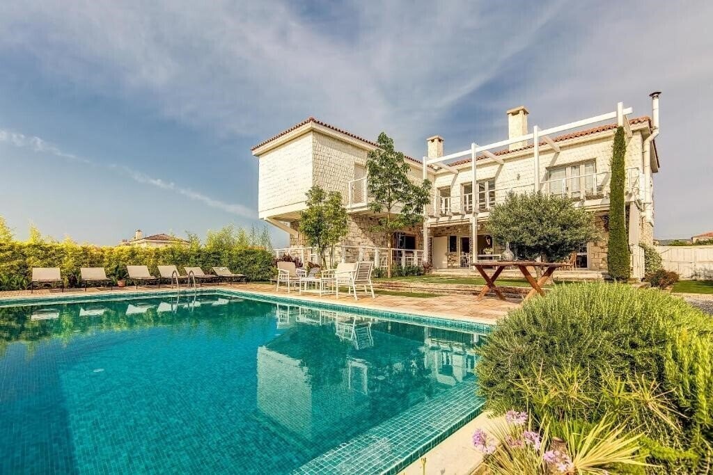 Зображення Ev Bharat 3*