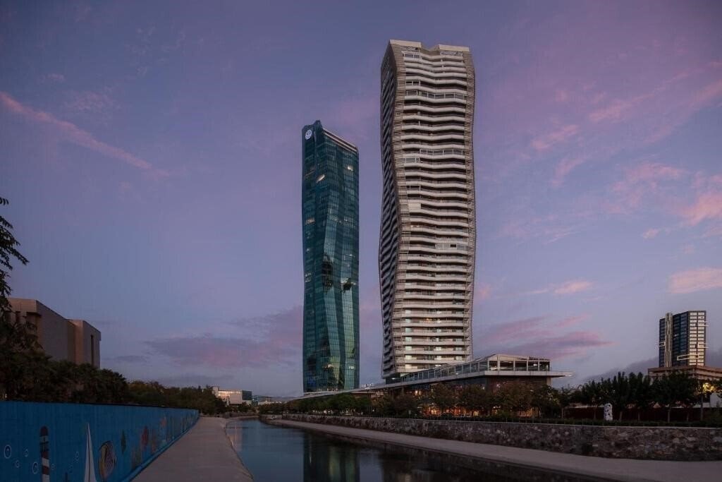 Отель Four Points By Sheraton Izmir 4*