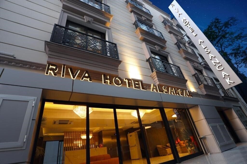 Отель Riva Hotel Alsancak 3*