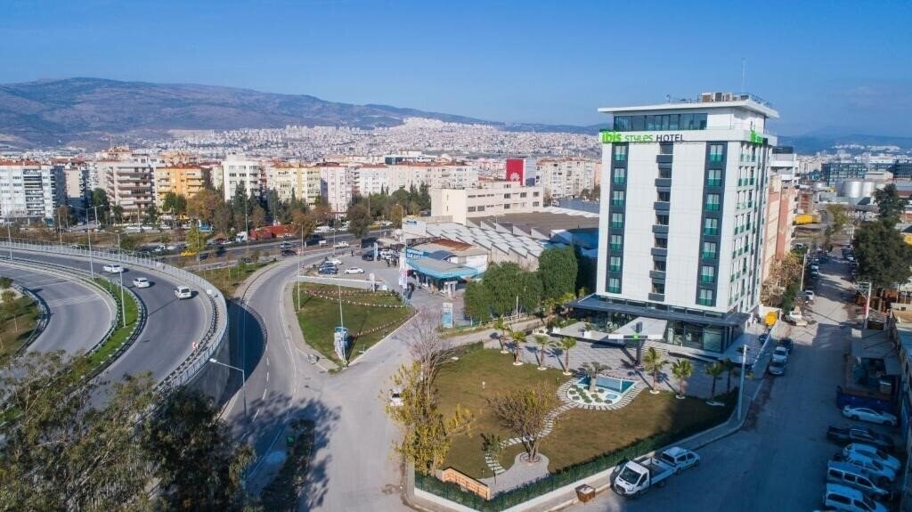 Фотографія Ibis Styles Izmir Bornova 3*