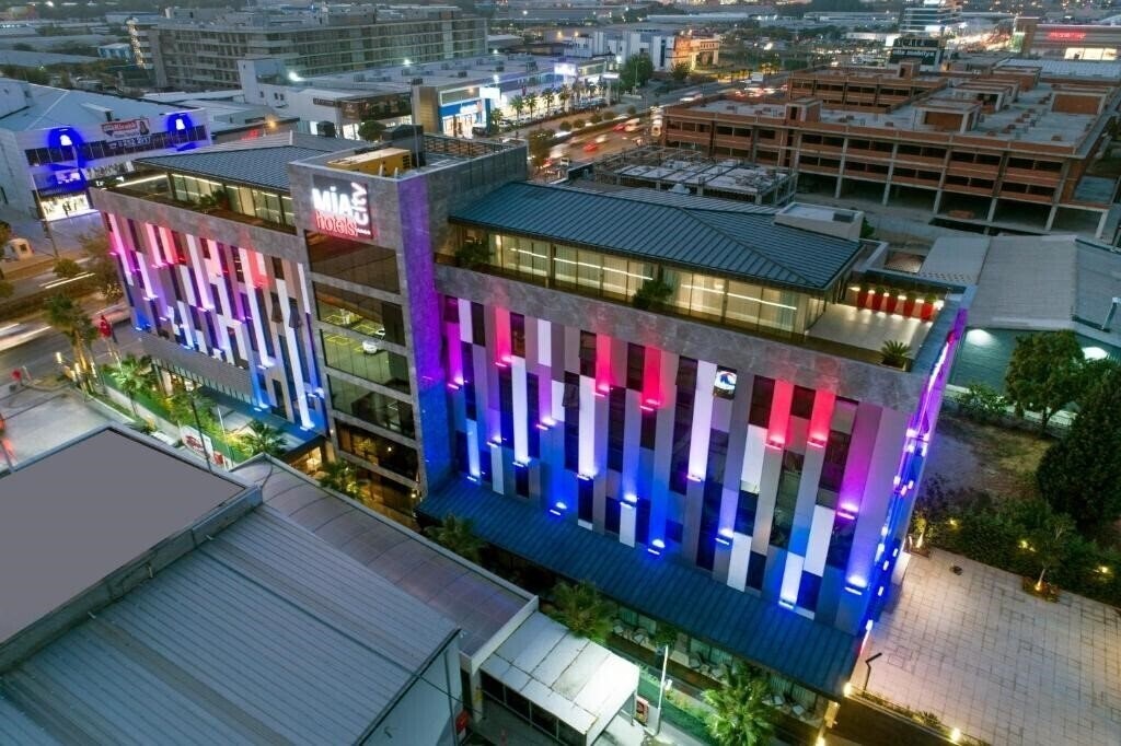 Готель Mia City Hotel 4*