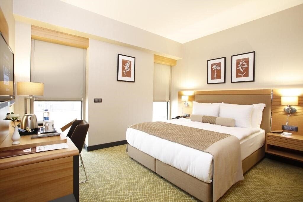 Фотографія Mia City Hotel 4*