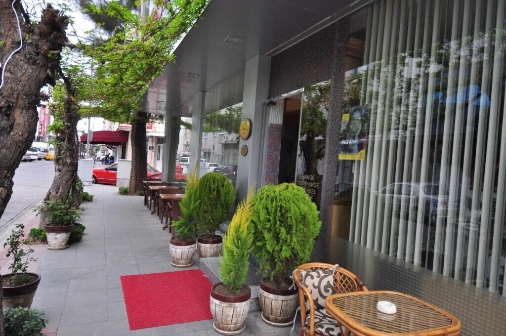 Готель Mini Fuar Otel (ex. Mini Fuar Hotel Izmir, Mini Hotel) 2*