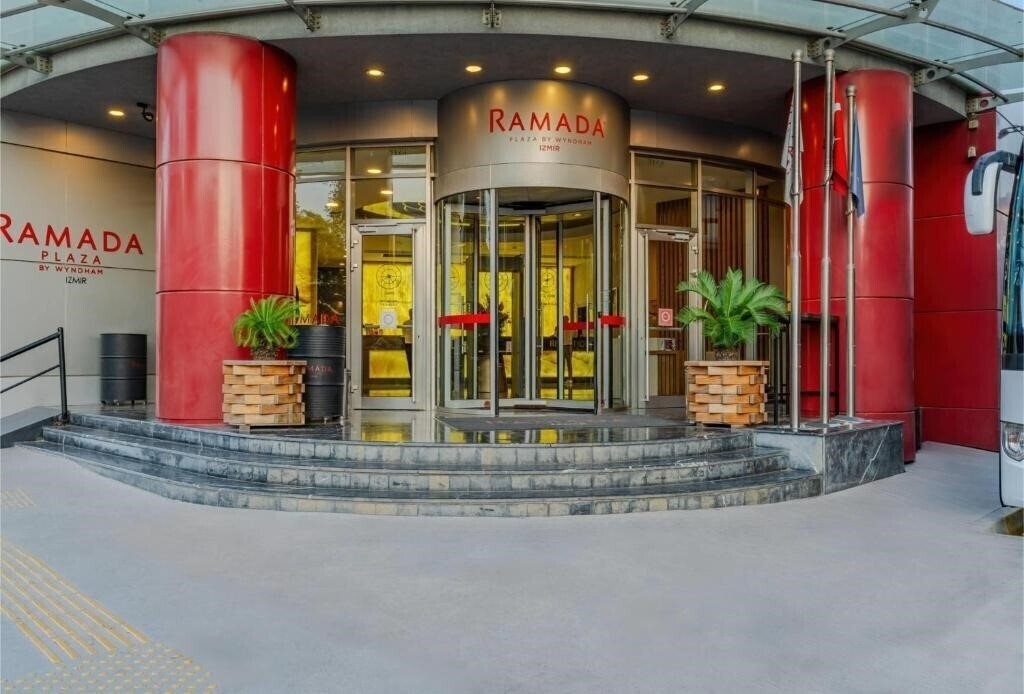 Зображення Ramada Plaza by Wyndham Izmir 5*