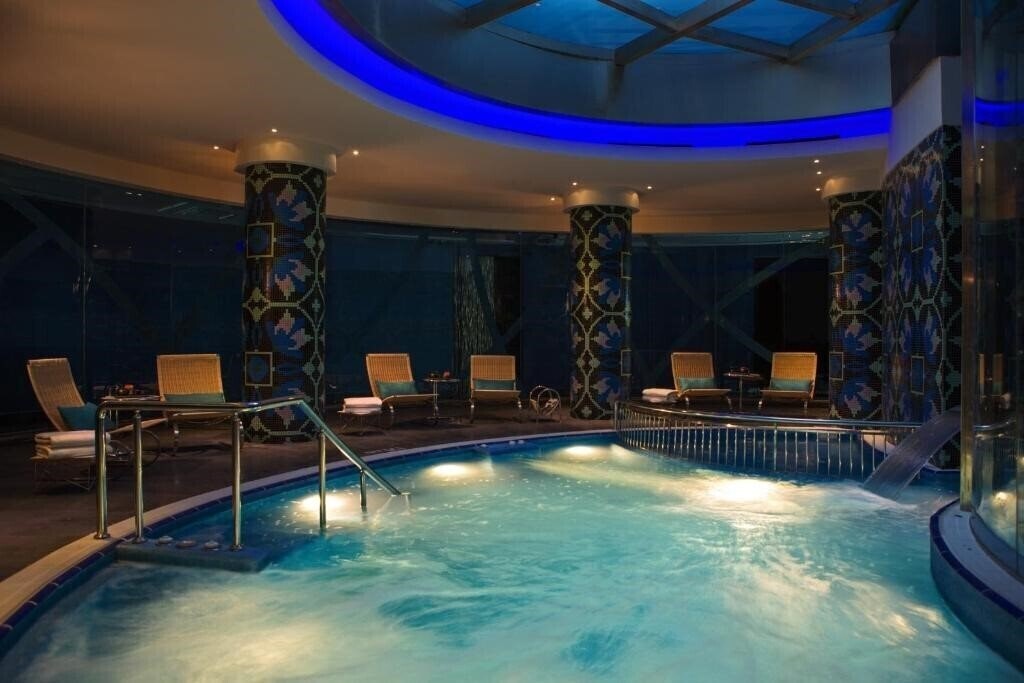 Изображение Renaissance Izmir Hotel 5*