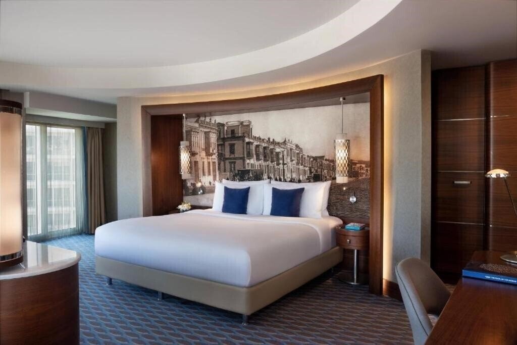 Картинка Renaissance Izmir Hotel 5*