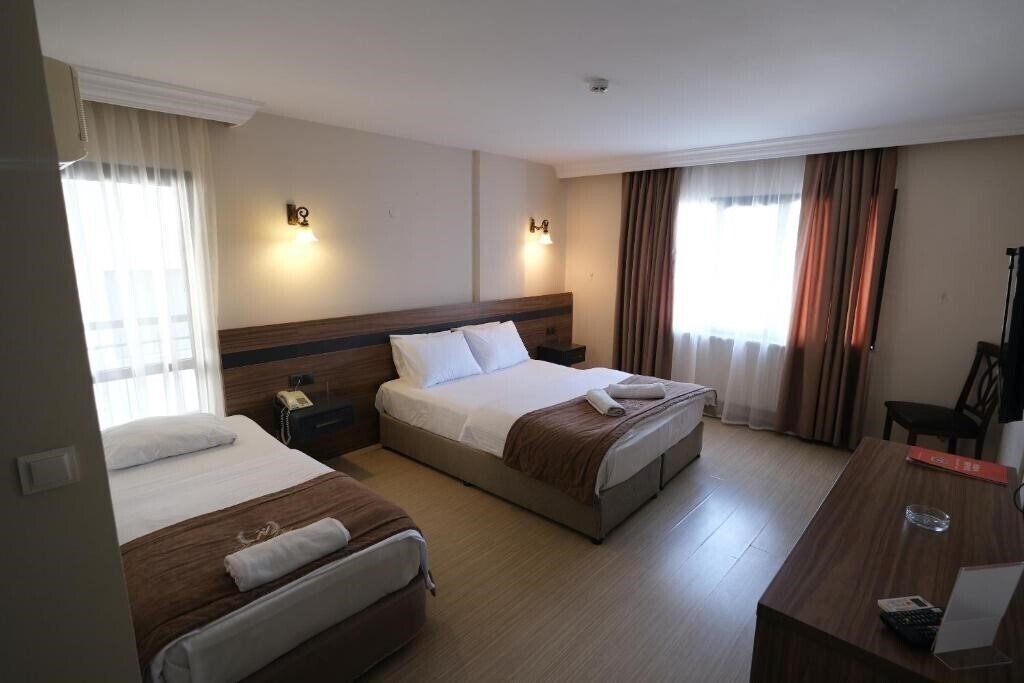 Фото Ustun Otel Alsancak 3*