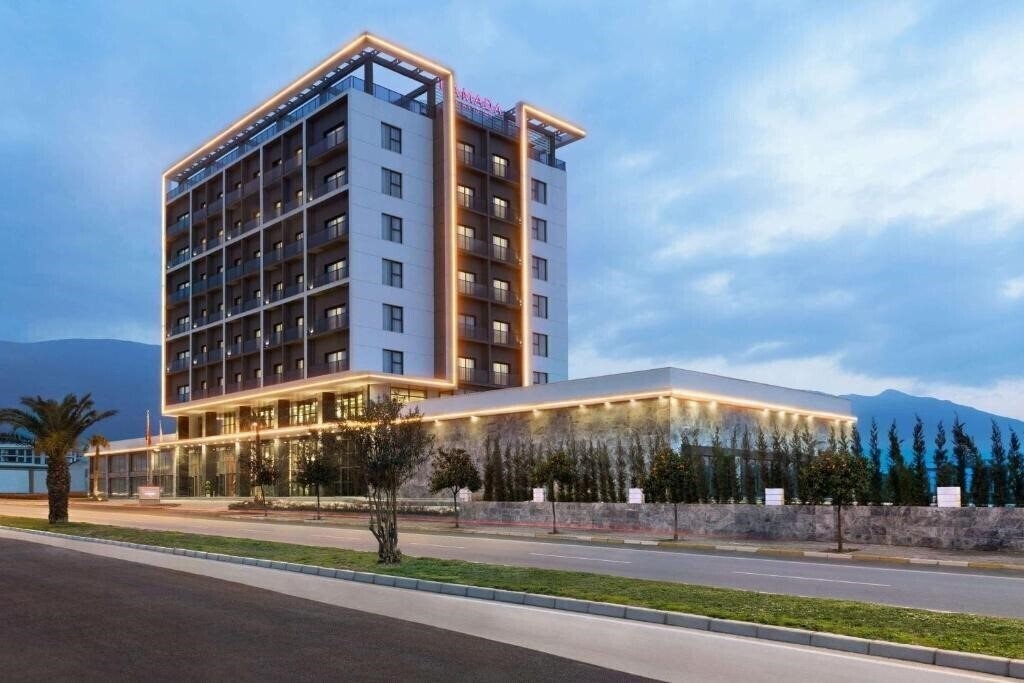 Готель Ramada by Wyndham Tire 3*