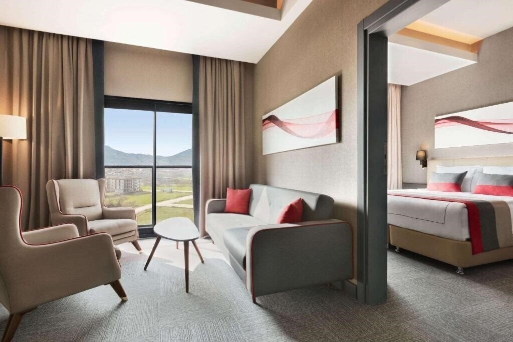 Фото Ramada By Wyndham Tire 3*