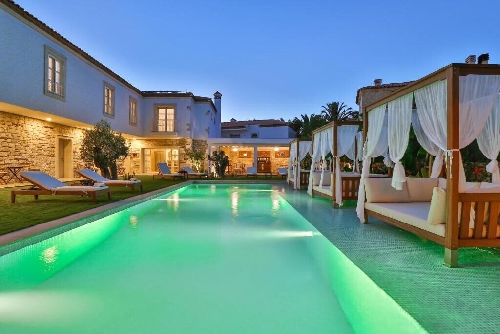 Фото Kose Konak Alacati Hotel Boutique 3*