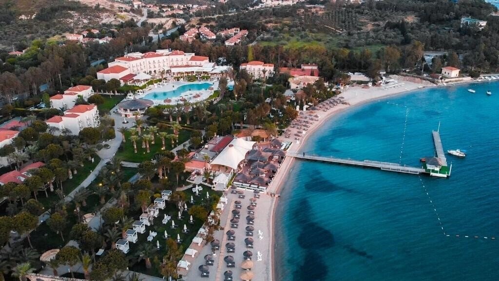 Отель Mark Warner Phokaia Beach Resort 4*