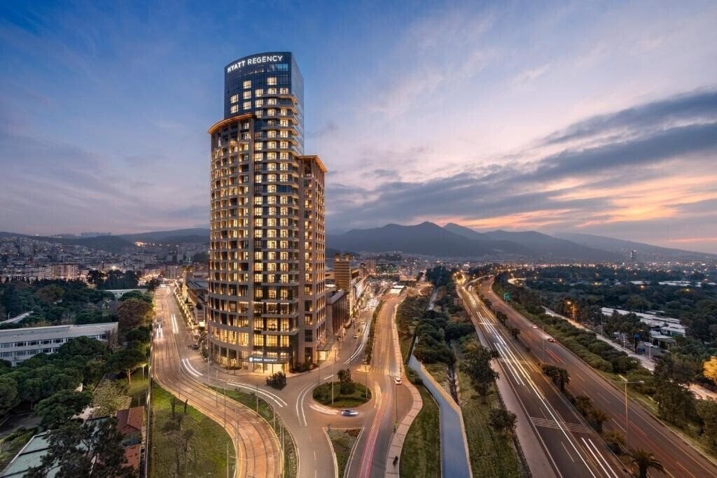 Отель Hyatt Regency Izmir Istinyepark  Luxury 5*