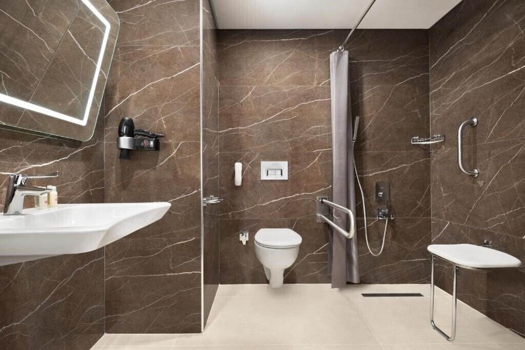 Фотографія Ramada By Wyndham Izmir Aliaga 4*