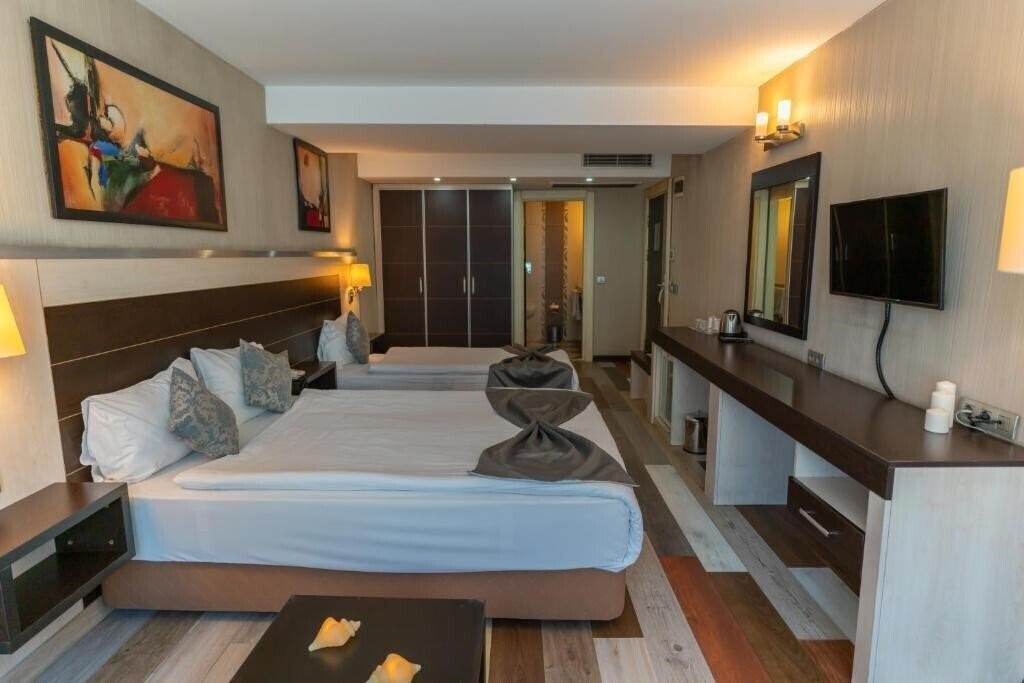 Изображение Lazz Hotel by Ketenci 3*