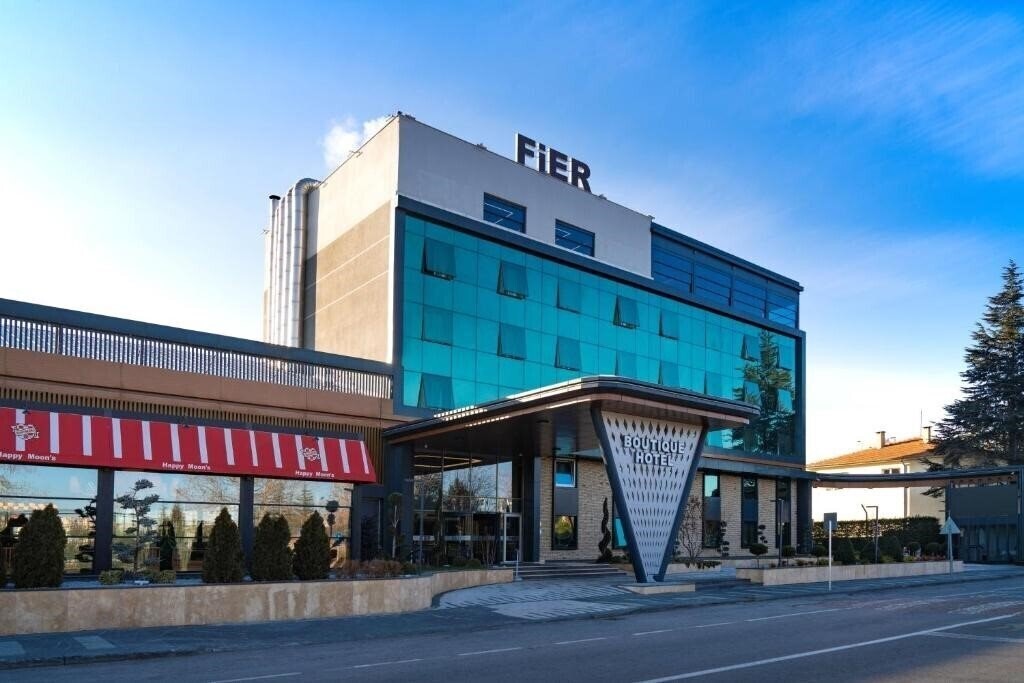Отель Fier Life Center 3*