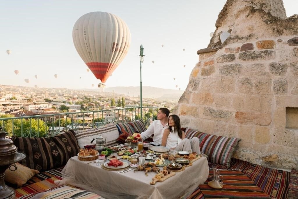 Готель Cappadocia Cave Suites 4*