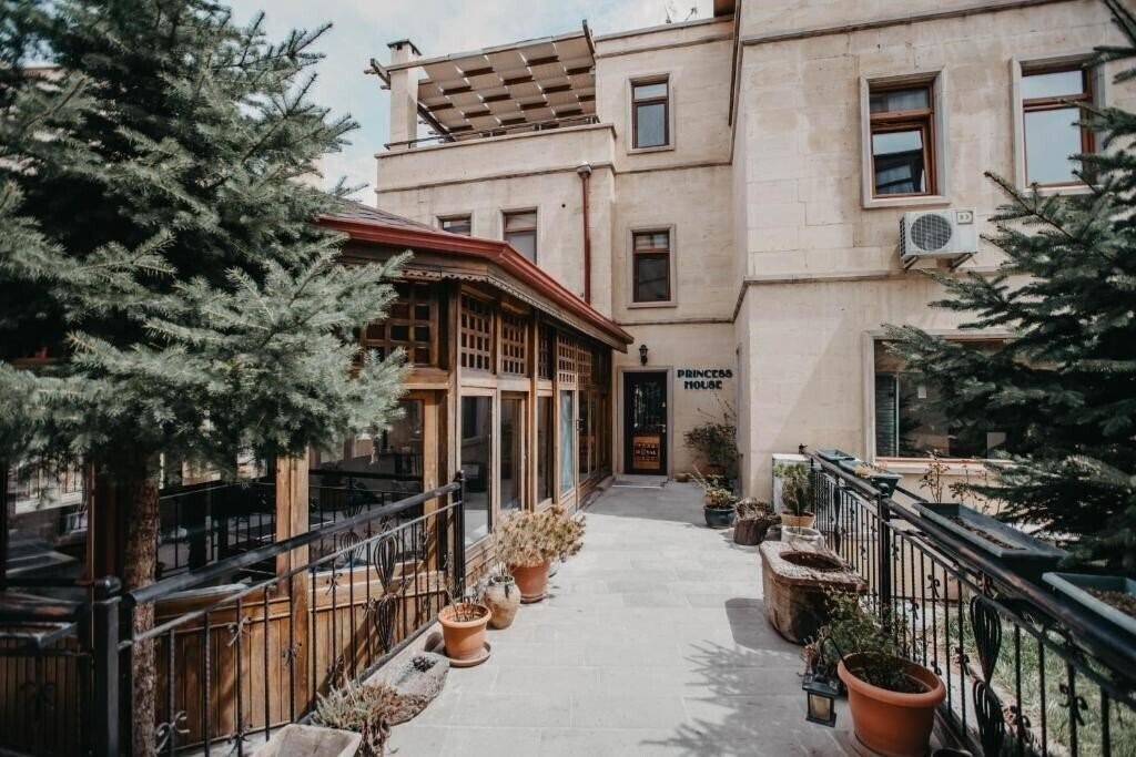 Отель Royal Stone Houses 3*