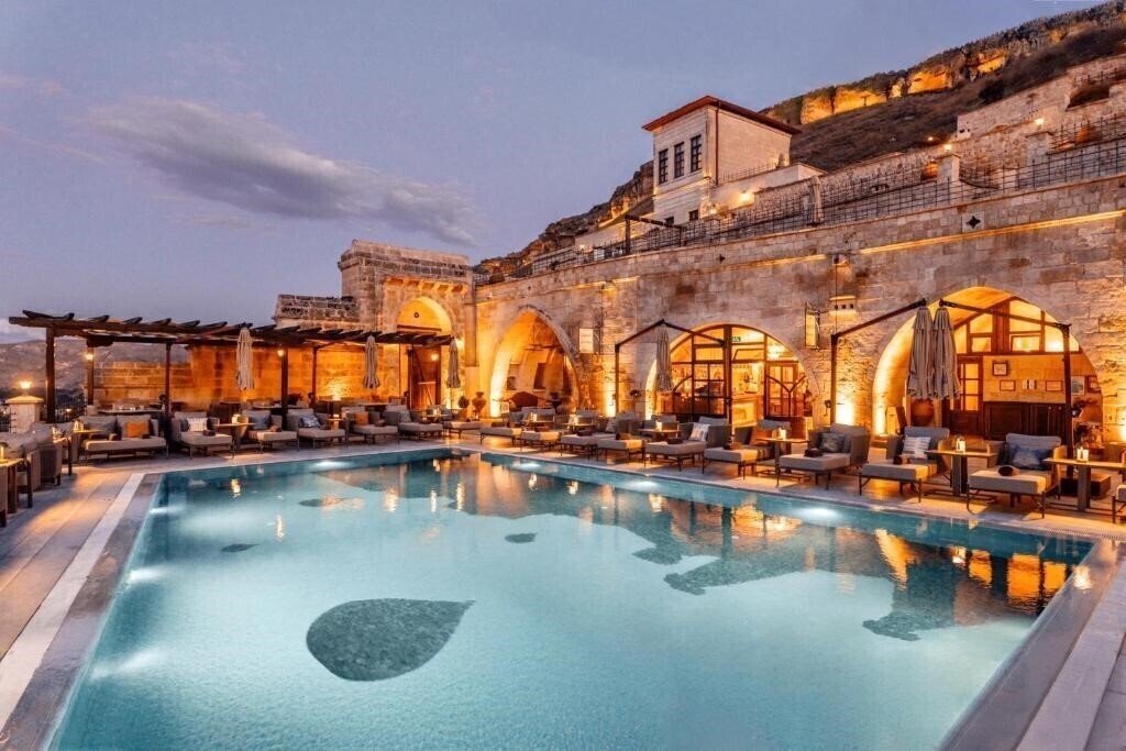 Готель Kayakapi Premium Caves 4*