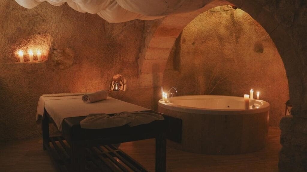 Картинка Yunak Evleri Cave Hotel 5*