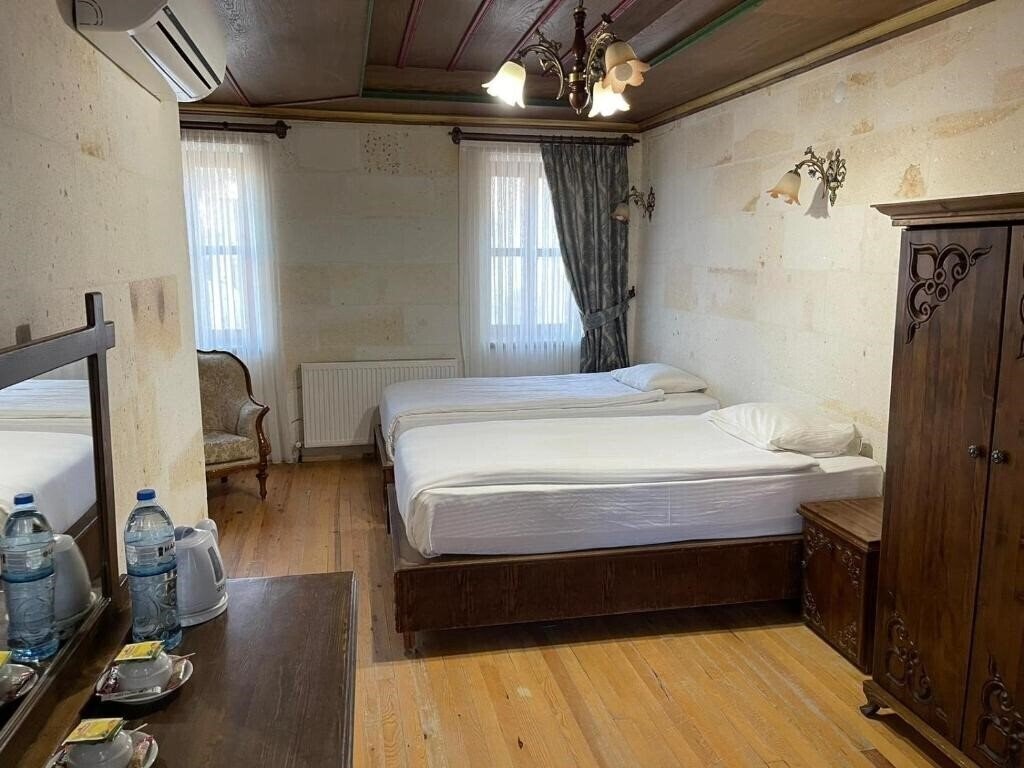 Фотографія Empire Cave Hotel 3*