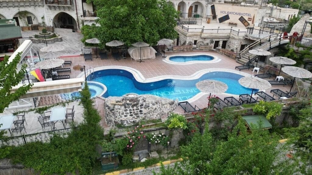Изображение Holiday Cave Hotel 3*