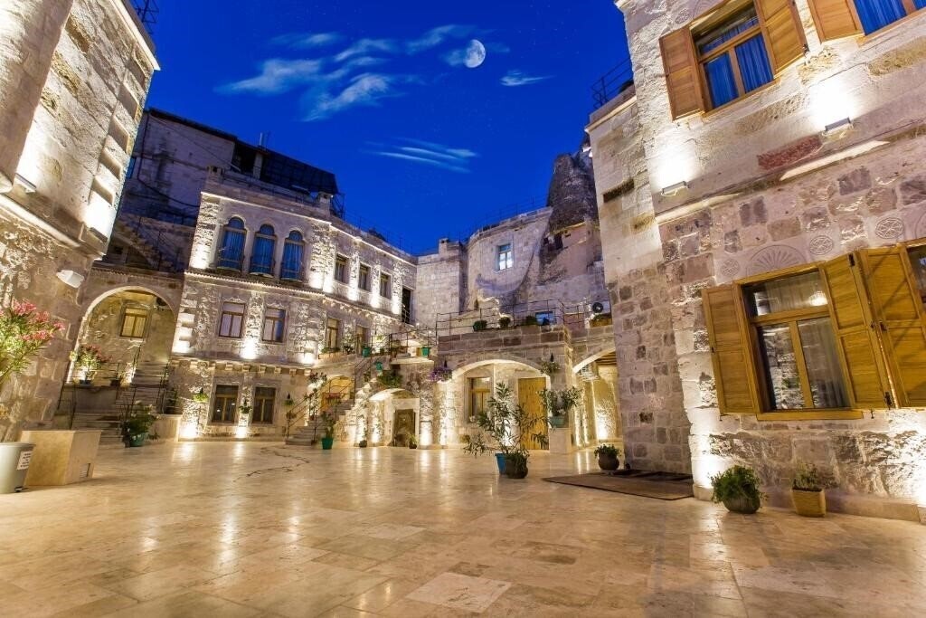 Отель Imperial Cave Suites Hotel & Spa 4*