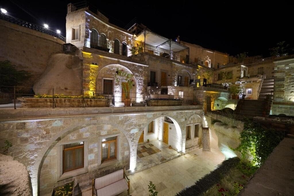 Фотографія Design Cave Hotel 3*