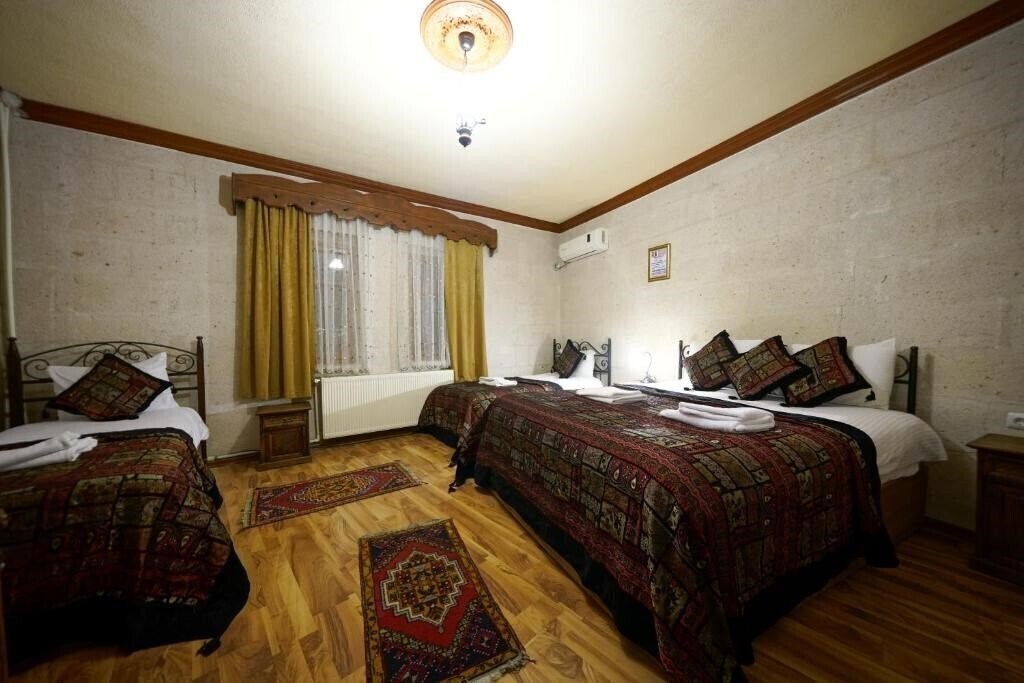 Готель Arch Palace 3*