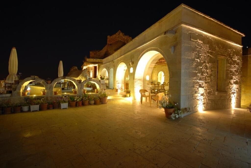 Готель Arif Cave Hotel 3*