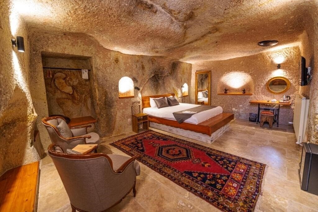 Готель Canyon Cave Hotel (ex. Courtyard Cave Hotel) 3*