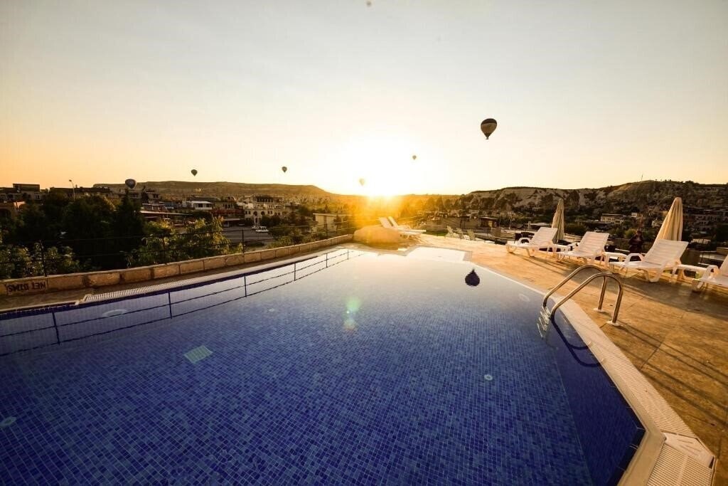 Готель Cappadocia Caves Hotel 3*