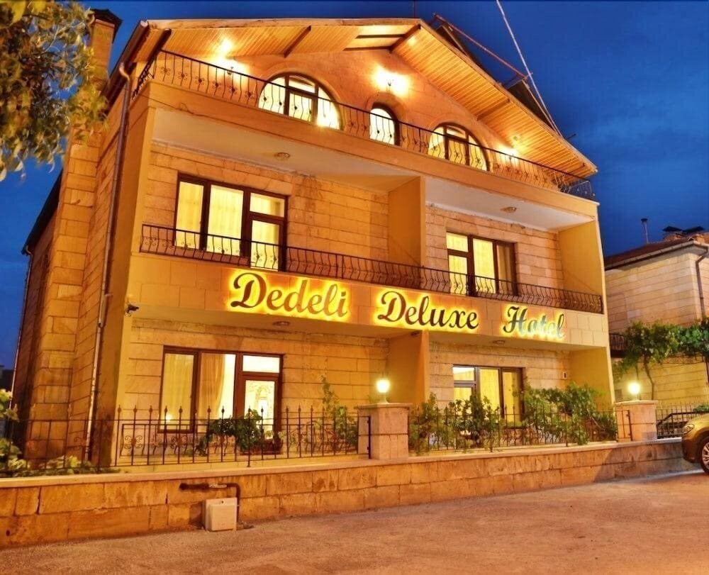 Готель Dedeli Delux Hotel (ex. Dedeli Guesthouse) 3*